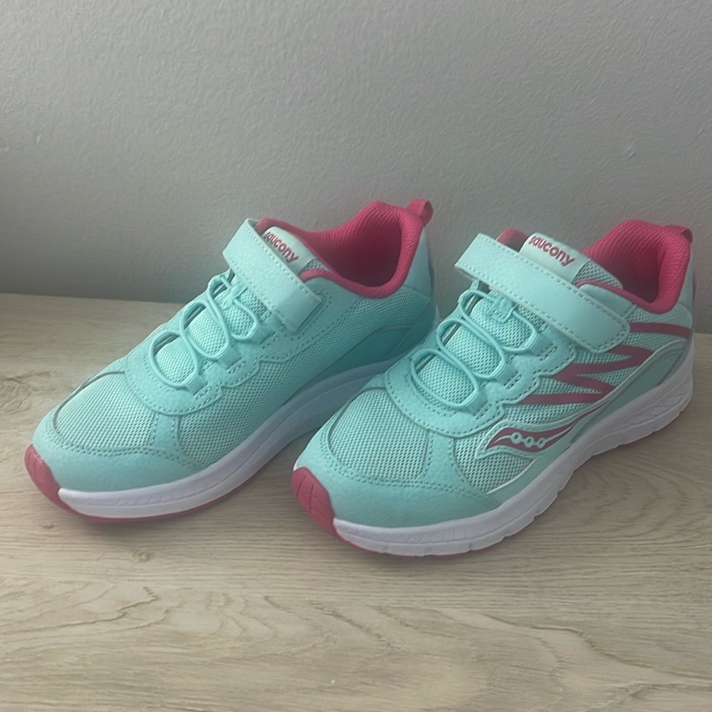 Girls Saucony size 2